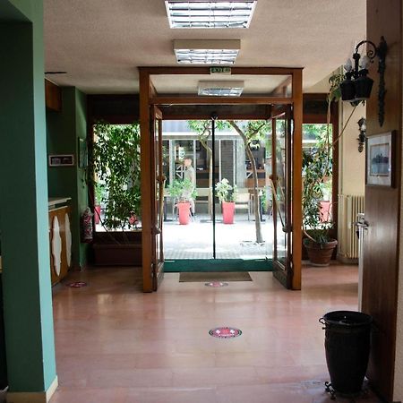 יואנינה Egnatia Hotel מראה חיצוני תמונה