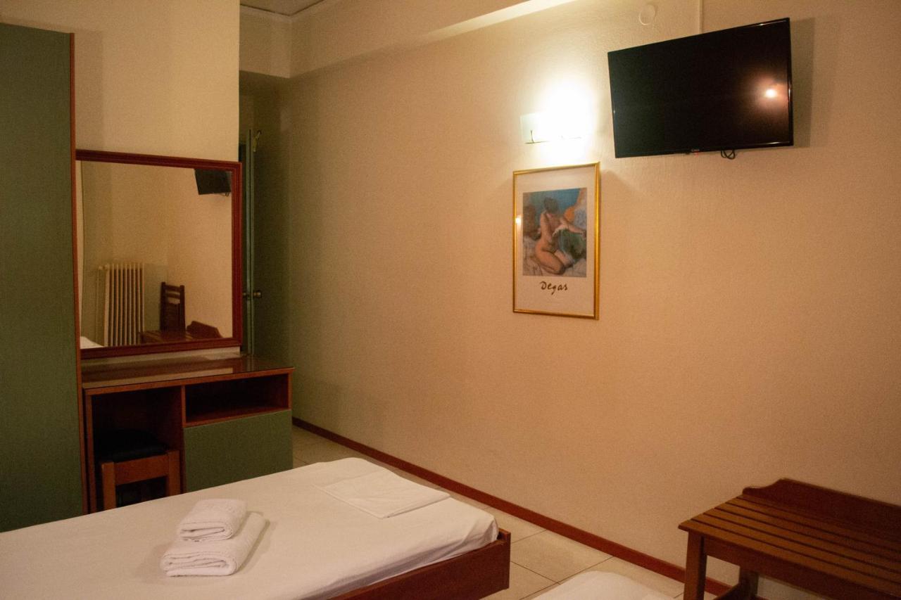 יואנינה Egnatia Hotel מראה חיצוני תמונה