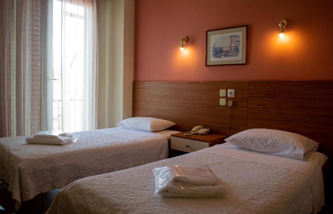 יואנינה Egnatia Hotel מראה חיצוני תמונה