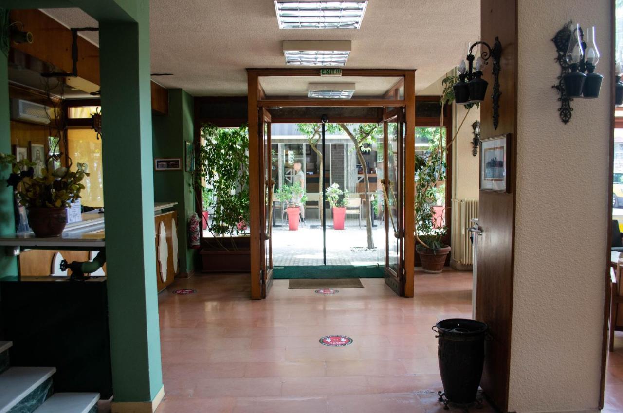 יואנינה Egnatia Hotel מראה חיצוני תמונה